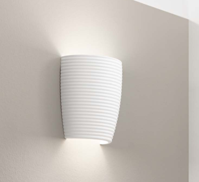 Applique rigato in gesso con linee orizzontali 2XE27 non incl. CORINTO Applique rigato in gesso con linee orizzontali 2XE27 non incl. CORINTO